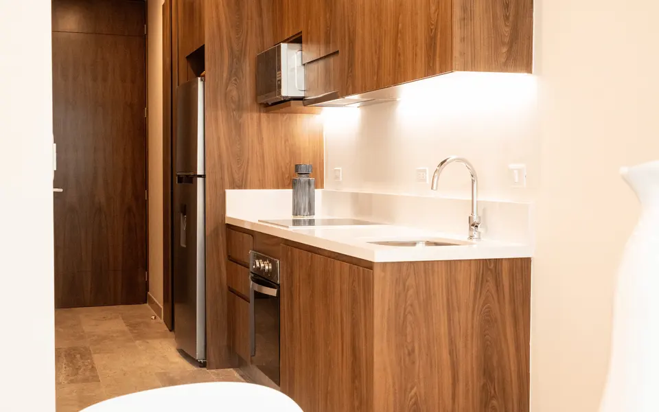 Paravian-kitchen 1