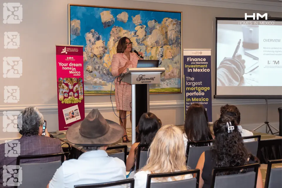 Special guest speaker Pamela Pinedo explained everything we need to know about the Mexican Residency.