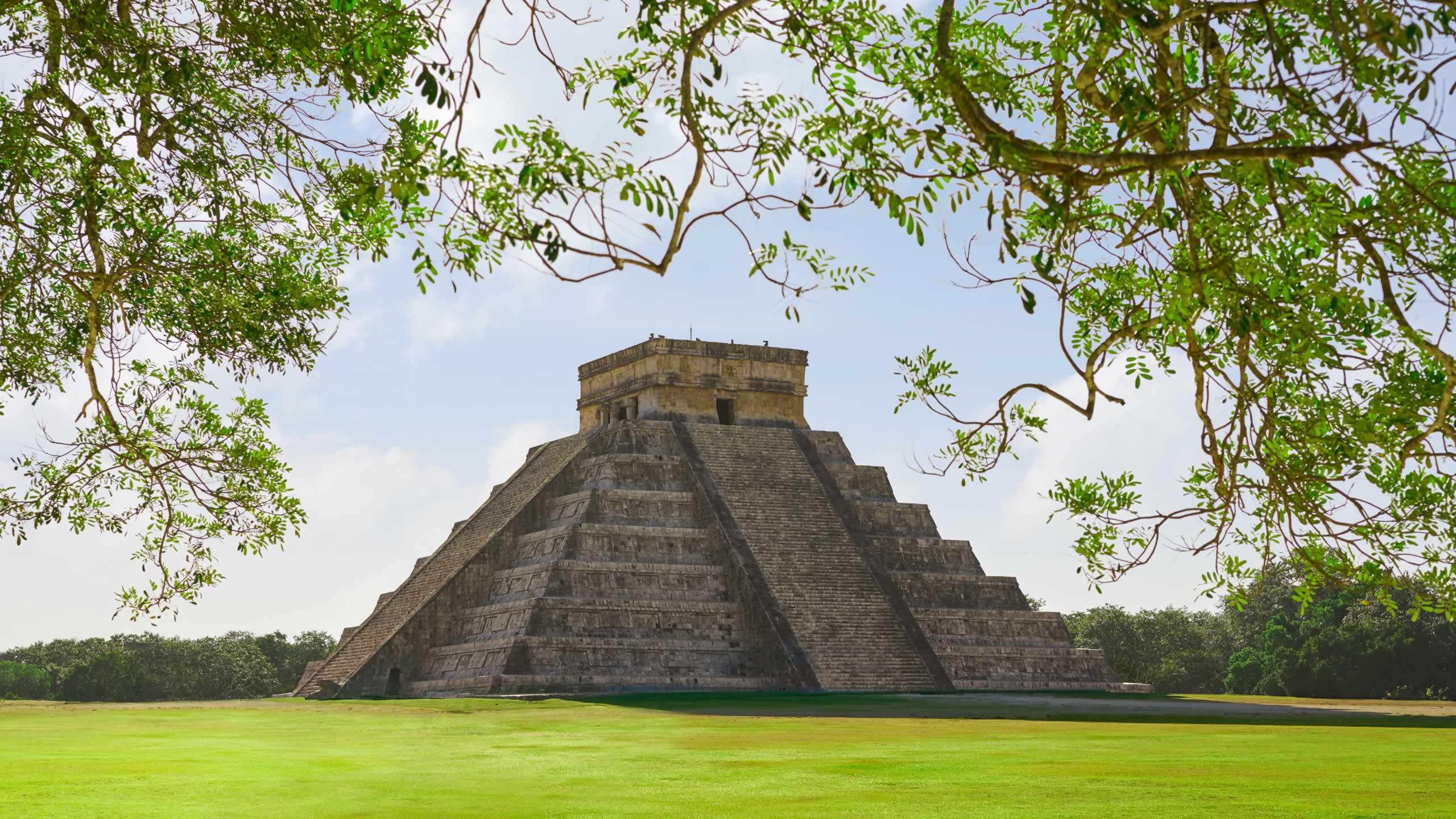 Retire-in-Mexico-chichen-itza-2560-x-1440-o