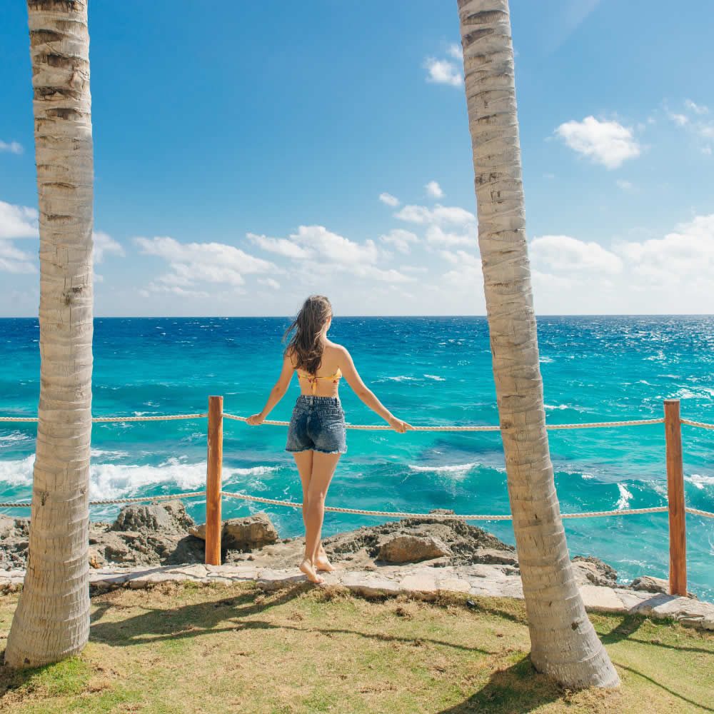 Cancun-girl-on-Gaviota-Beach-o