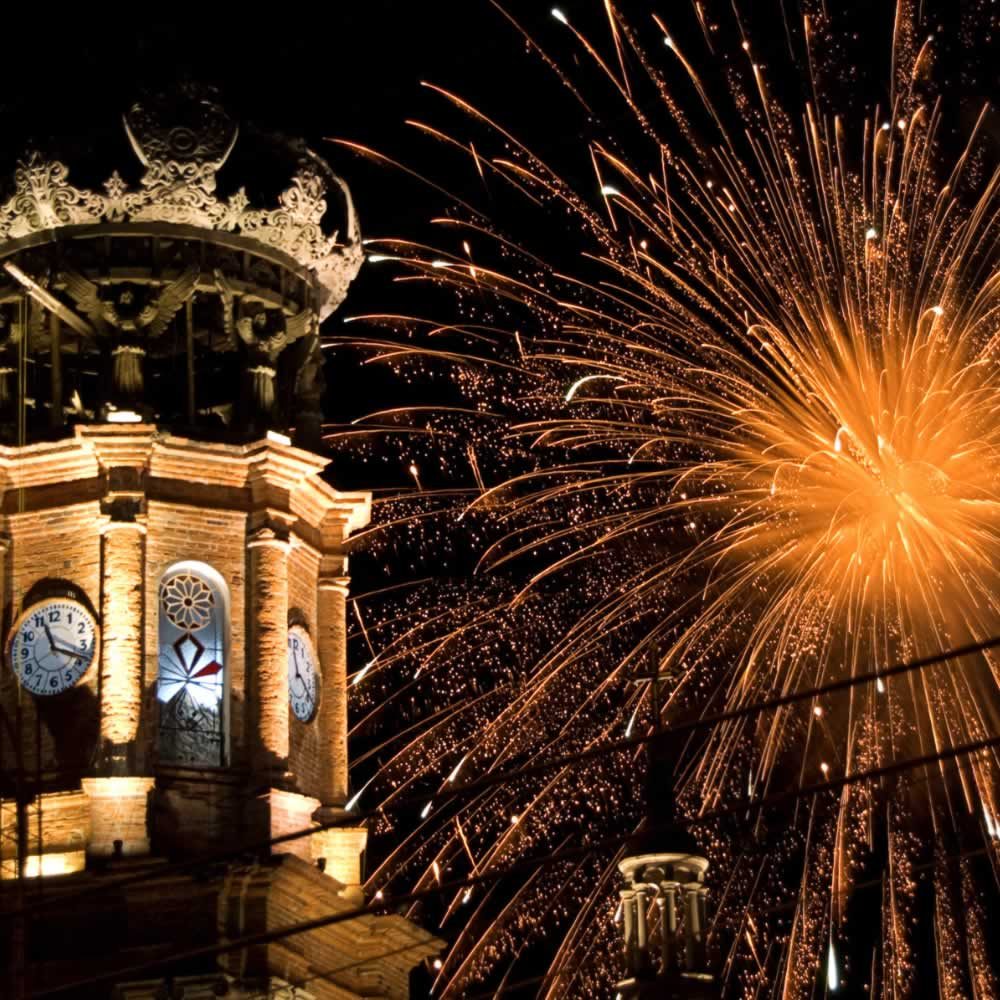 Puerto-vallarta-fireworks-o